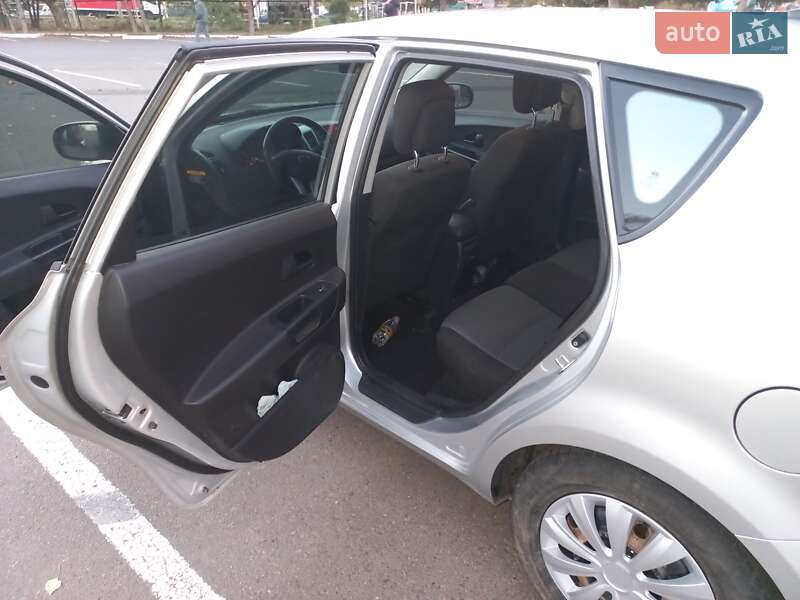 Хэтчбек Kia Ceed 2009 в Одессе