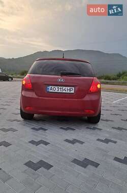 Хэтчбек Kia Ceed 2008 в Хусте