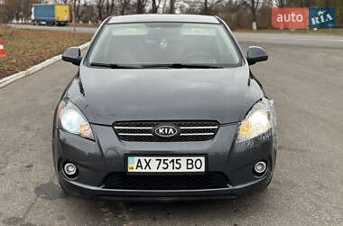 Хэтчбек Kia Ceed 2008 в Валках