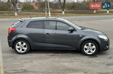 Хэтчбек Kia Ceed 2008 в Валках