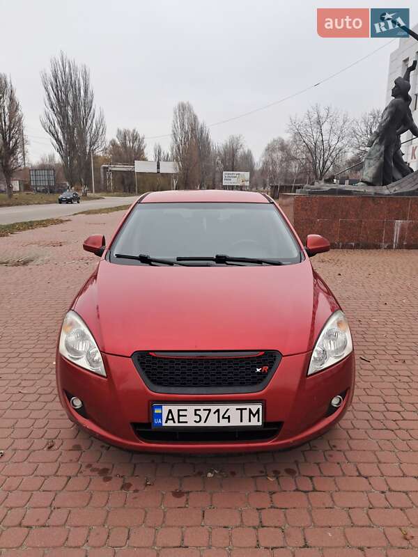 Хэтчбек Kia Ceed 2008 в Днепре