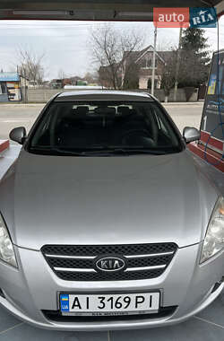Хэтчбек Kia Ceed 2007 в 