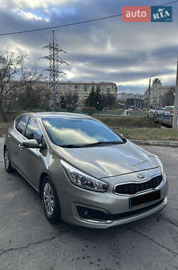 Хэтчбек Kia Ceed 2016 в Харькове