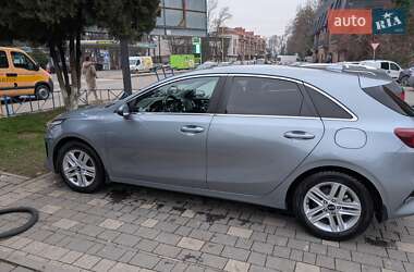 Хэтчбек Kia Ceed 2019 в Ужгороде