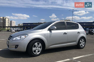 Хэтчбек Kia Ceed 2007 в Киеве