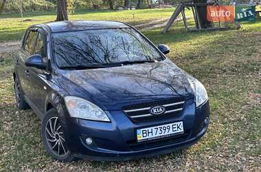 Хэтчбек Kia Ceed 2007 в Вознесенске