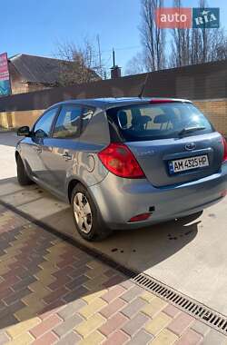 Хэтчбек Kia Ceed 2009 в Бердичеве