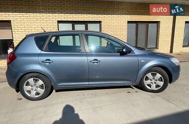 Хэтчбек Kia Ceed 2009 в Бердичеве