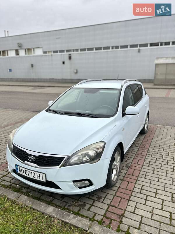 Универсал Kia Ceed 2011 в 