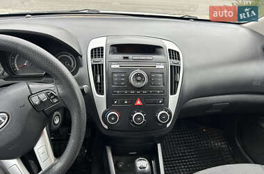 Универсал Kia Ceed 2011 в 