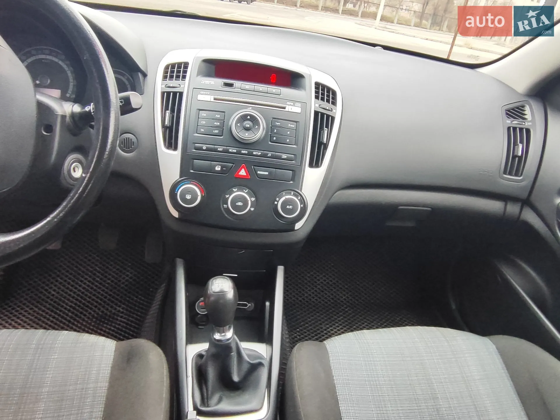 2010 Kia Cee'd - мініатюра 13