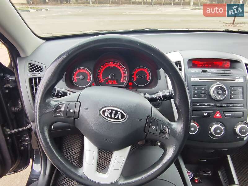 Универсал Kia Ceed 2010 в Кривом Роге фото 16 Универсал Kia Ceed 2010 в Кривом Роге