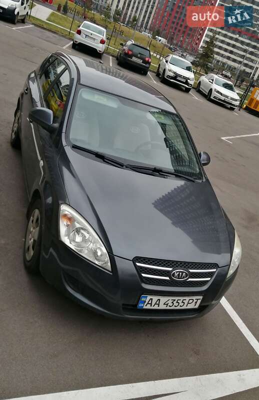 Хетчбек Kia Ceed 2008 в Києві