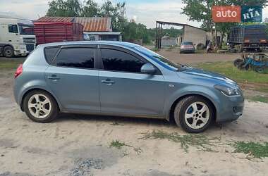 Хэтчбек Kia Ceed 2007 в Близнюках