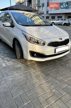 Хетчбек Kia Ceed 2016 в Дніпрі