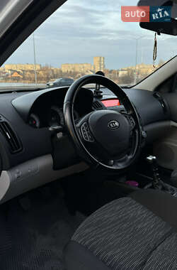 Хэтчбек Kia Ceed 2008 в Виннице