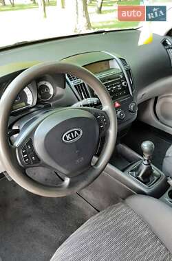 Хетчбек Kia Ceed 2006 в Олександрії