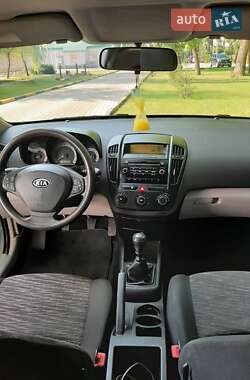 Хетчбек Kia Ceed 2006 в Олександрії