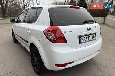 Хэтчбек Kia Ceed 2010 в Днепре