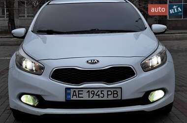 Хетчбек Kia Ceed 2014 в Дніпрі