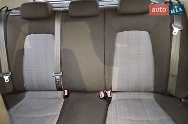 Хэтчбек Kia Ceed 2010 в 