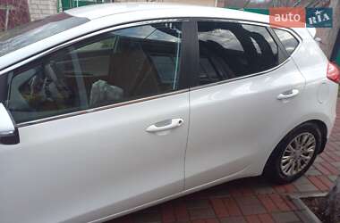 Хэтчбек Kia Ceed 2016 в 