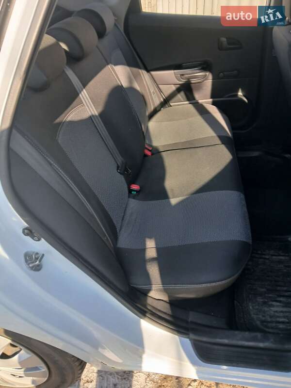 Хэтчбек Kia Ceed 2012 в Полтаве
