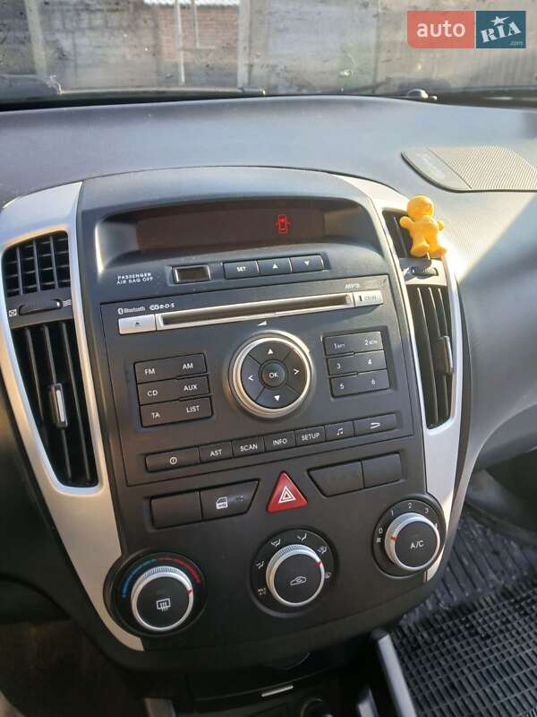 Хэтчбек Kia Ceed 2012 в Полтаве