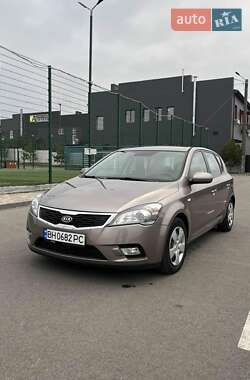 Хетчбек Kia Ceed 2009 в Одесі