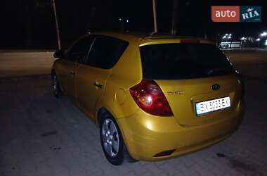 Хэтчбек Kia Ceed 2007 в Хмельницком