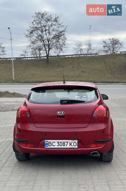 Хетчбек Kia Ceed 2008 в 