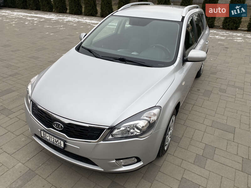 Універсал Kia Ceed 2010 в Луцьку