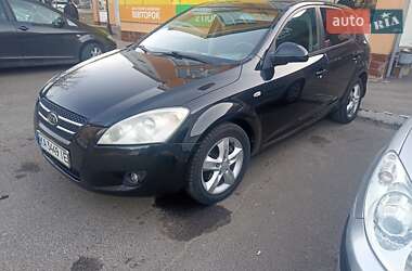 Хэтчбек Kia Ceed 2008 в Вараше