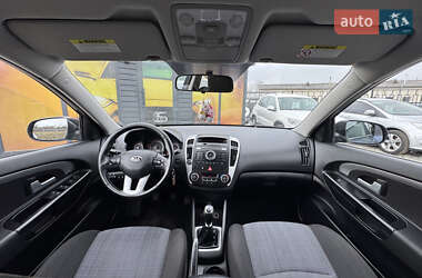 Хэтчбек Kia Ceed 2011 в Стрые