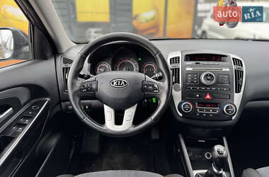 Хэтчбек Kia Ceed 2011 в Стрые