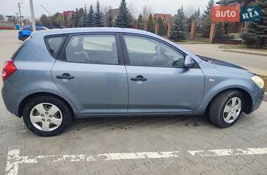 Хэтчбек Kia Ceed 2007 в Луцке