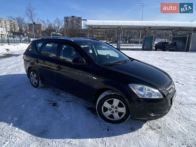 Универсал Kia Ceed 2008 в Киеве