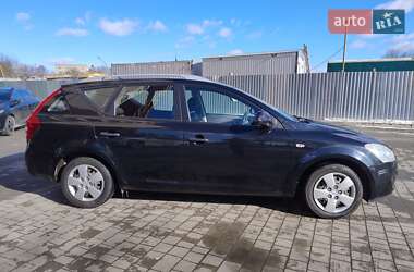 Универсал Kia Ceed 2008 в Дубно