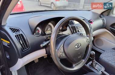 Универсал Kia Ceed 2008 в Дубно