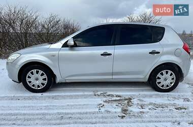 Хэтчбек Kia Ceed 2007 в Калиновке