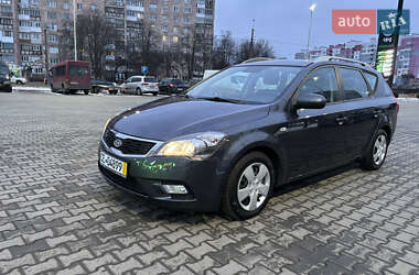 Универсал Kia Ceed 2011 в Луцке