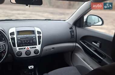 Хэтчбек Kia Ceed 2007 в 