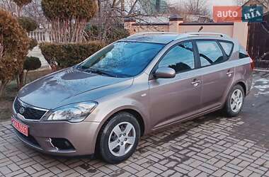 Универсал Kia Ceed 2009 в Луцке