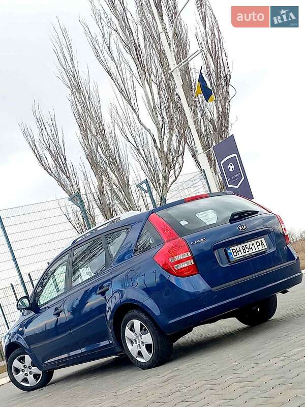 Универсал Kia Ceed 2009 в Измаиле