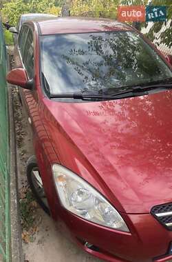 Хетчбек Kia Ceed 2008 в 