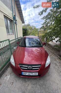 Хэтчбек Kia Ceed 2008 в Запорожье