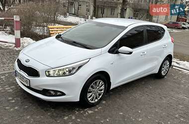 Хетчбек Kia Ceed 2015 в Харкові