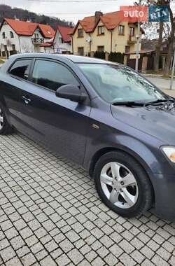 Хэтчбек Kia Ceed 2008 в Львове