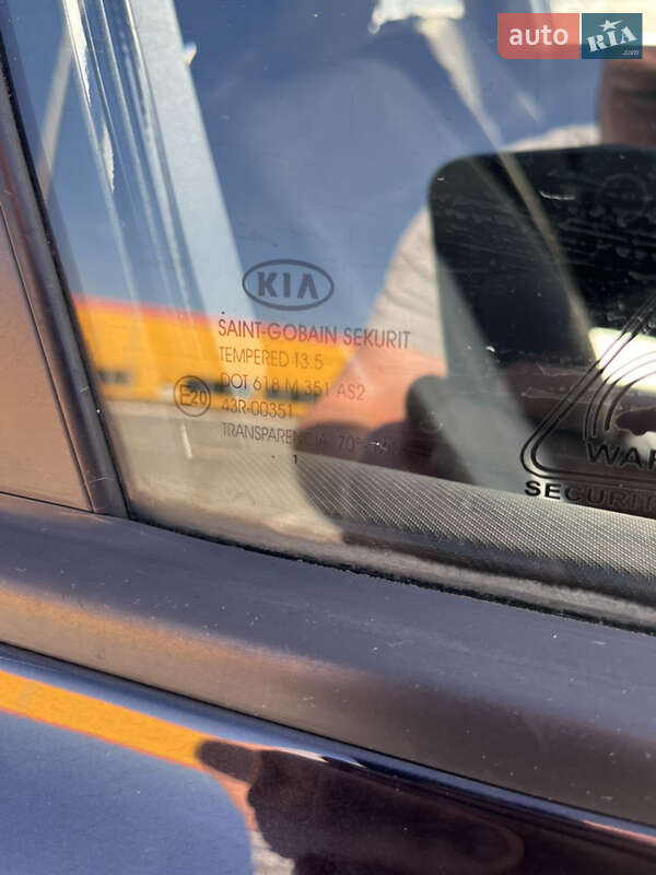 Хэтчбек Kia Ceed 2011 в Черновцах