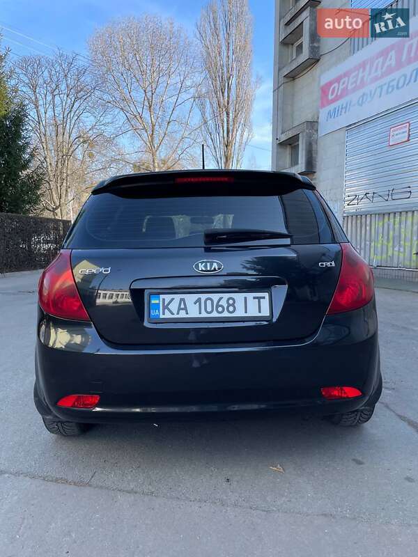 Хэтчбек Kia Ceed 2009 в Киеве